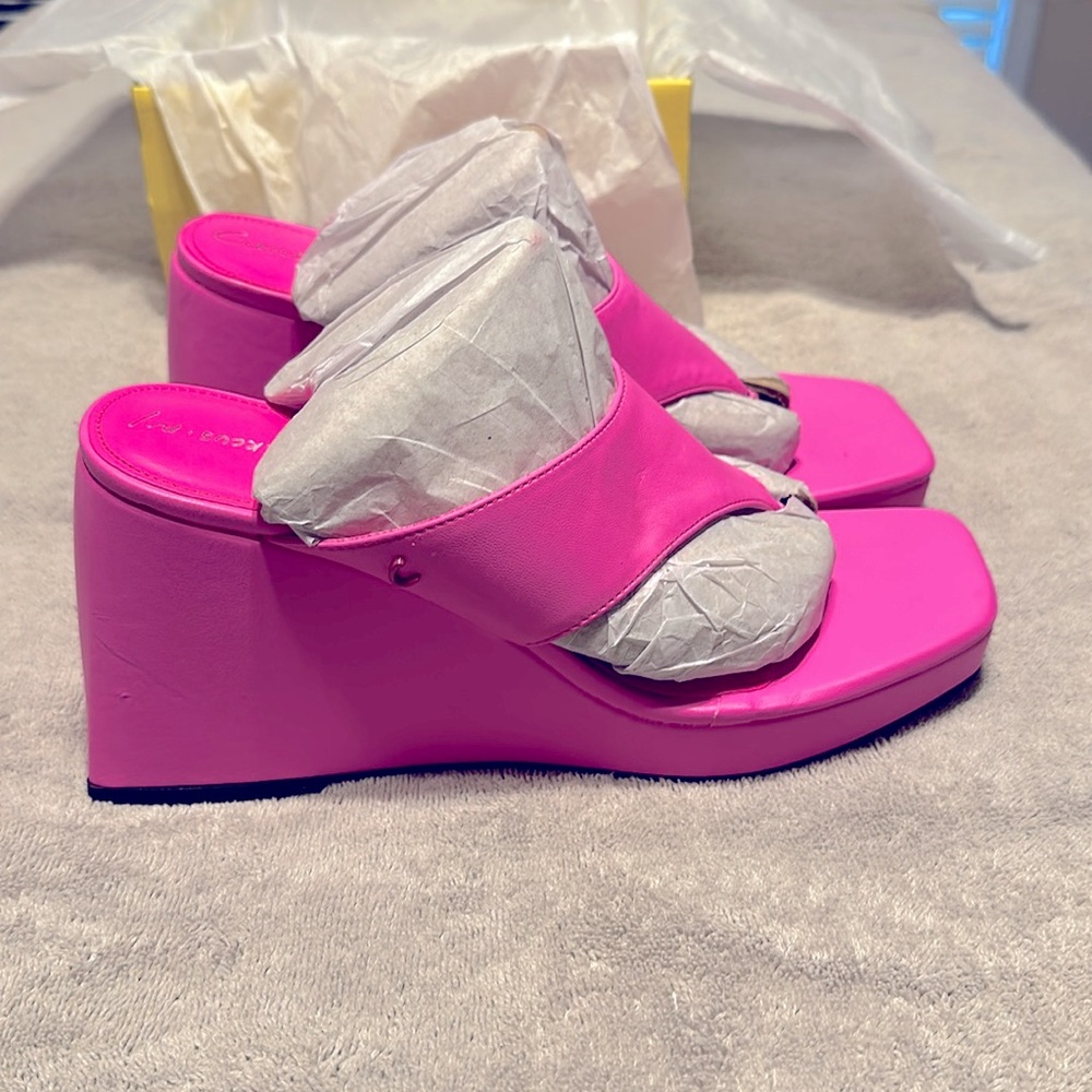 Platform Sandals - Picture 4 of 11